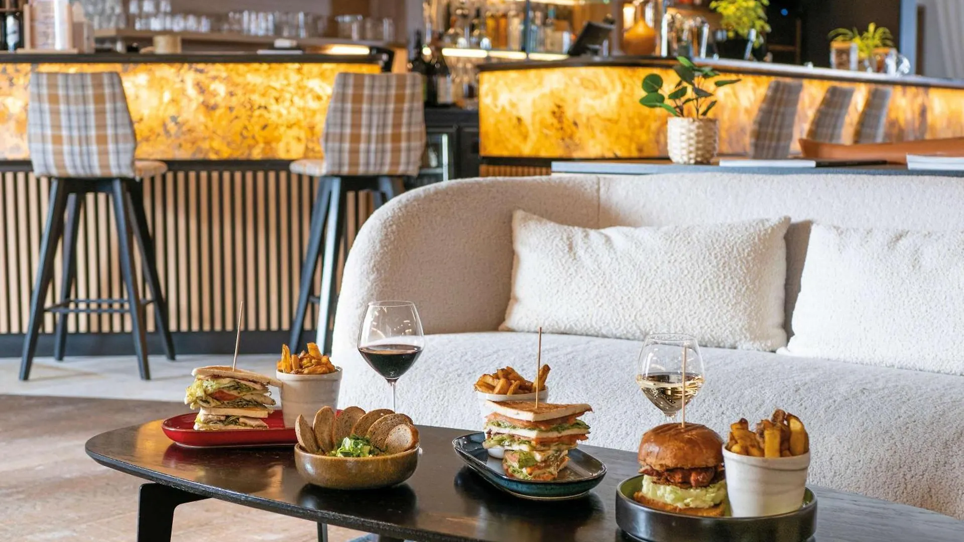 Novotel Megeve Mont-Blanc 4*,  France